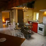 Petite Maison De Village, Lumineuse Et Silencieuse *