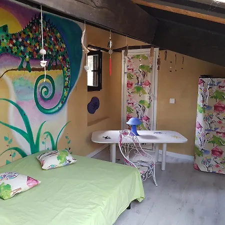 Holiday home Petite Maison De Village, Lumineuse Et Silencieuse *