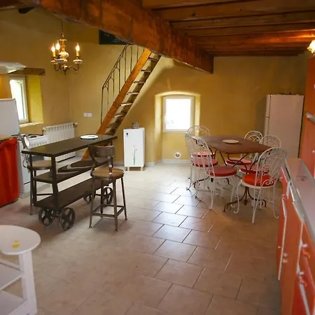 Prázdninový dům Petite Maison De Village, Lumineuse Et Silencieuse