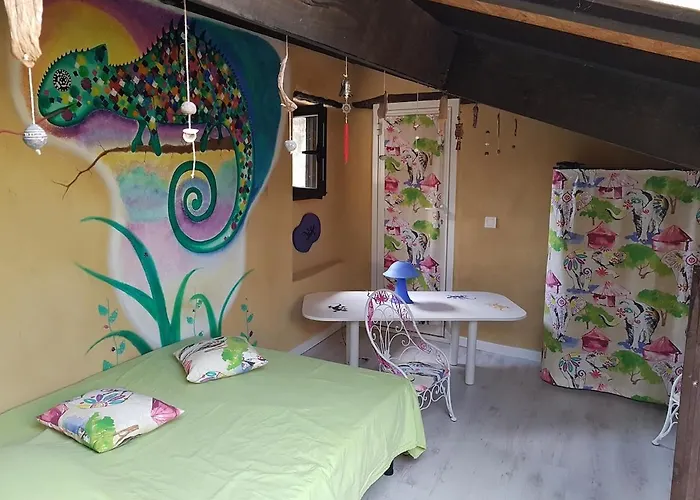 Holiday home Petite Maison De Village, Lumineuse Et Silencieuse *